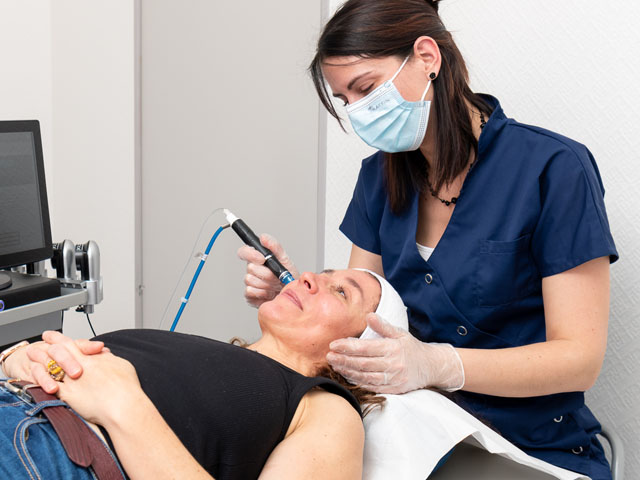 Soin de peau Hydrafacial au Centre Esthétique Inkermann à Niort